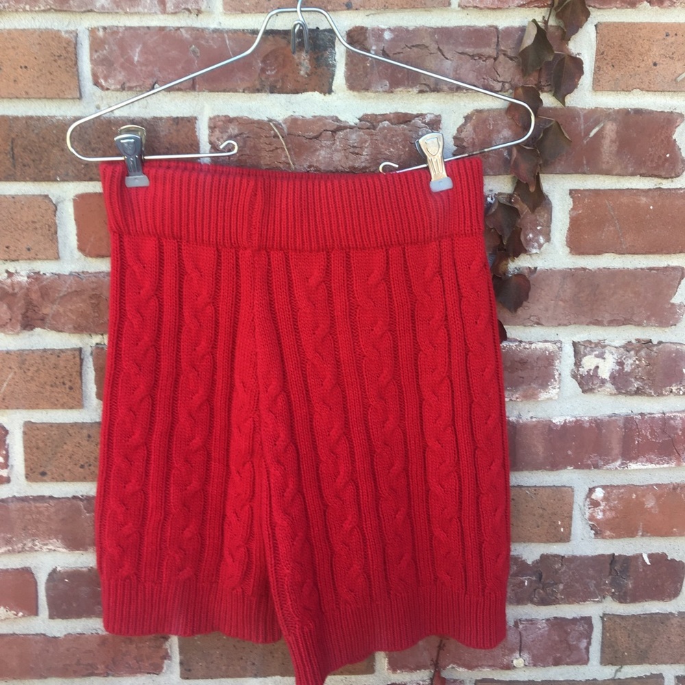 Red winter Christmas shorts